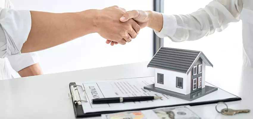 How We Determine Your Sell My Condo Fast Offer in Massapequa, New York?