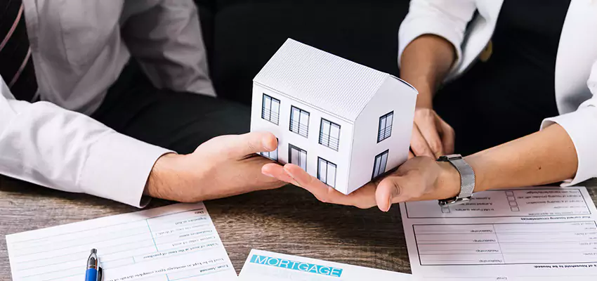 How We Determine Your Sell House for Cash Offer in Massapequa, New York?