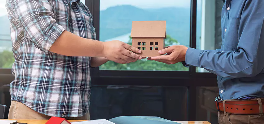 How We Determine Your Sell House with Reverse Mortgage Offer in Massapequa, NY?