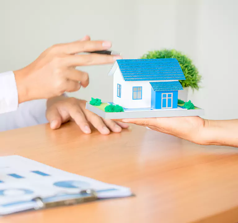 Why Choose Us to Sell a House with a Reverse Mortgage in Massapequa, NY?